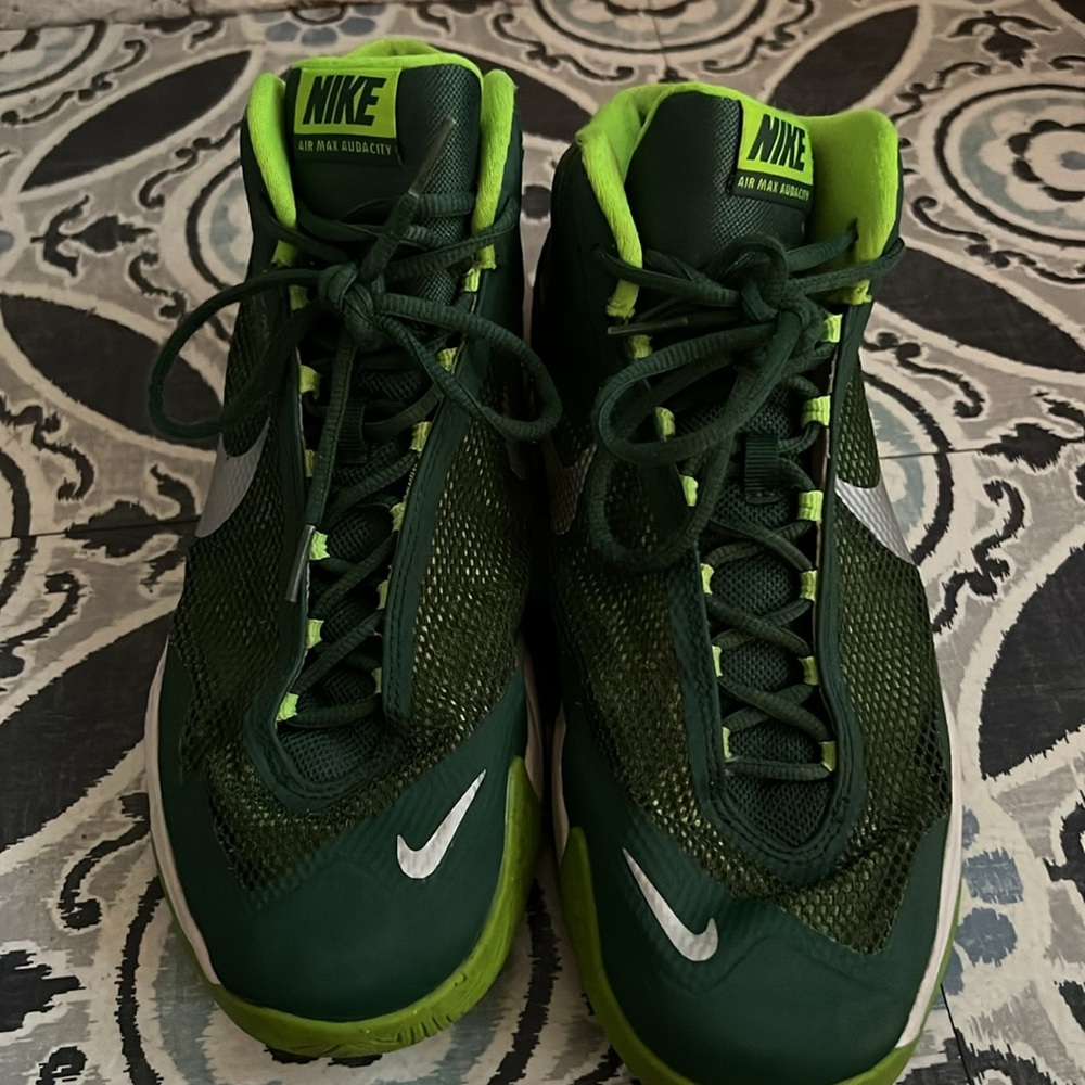 Nike Air Max Sneakers - Picture 2 of 4